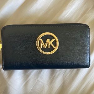 Michael kors wallet -navy blue